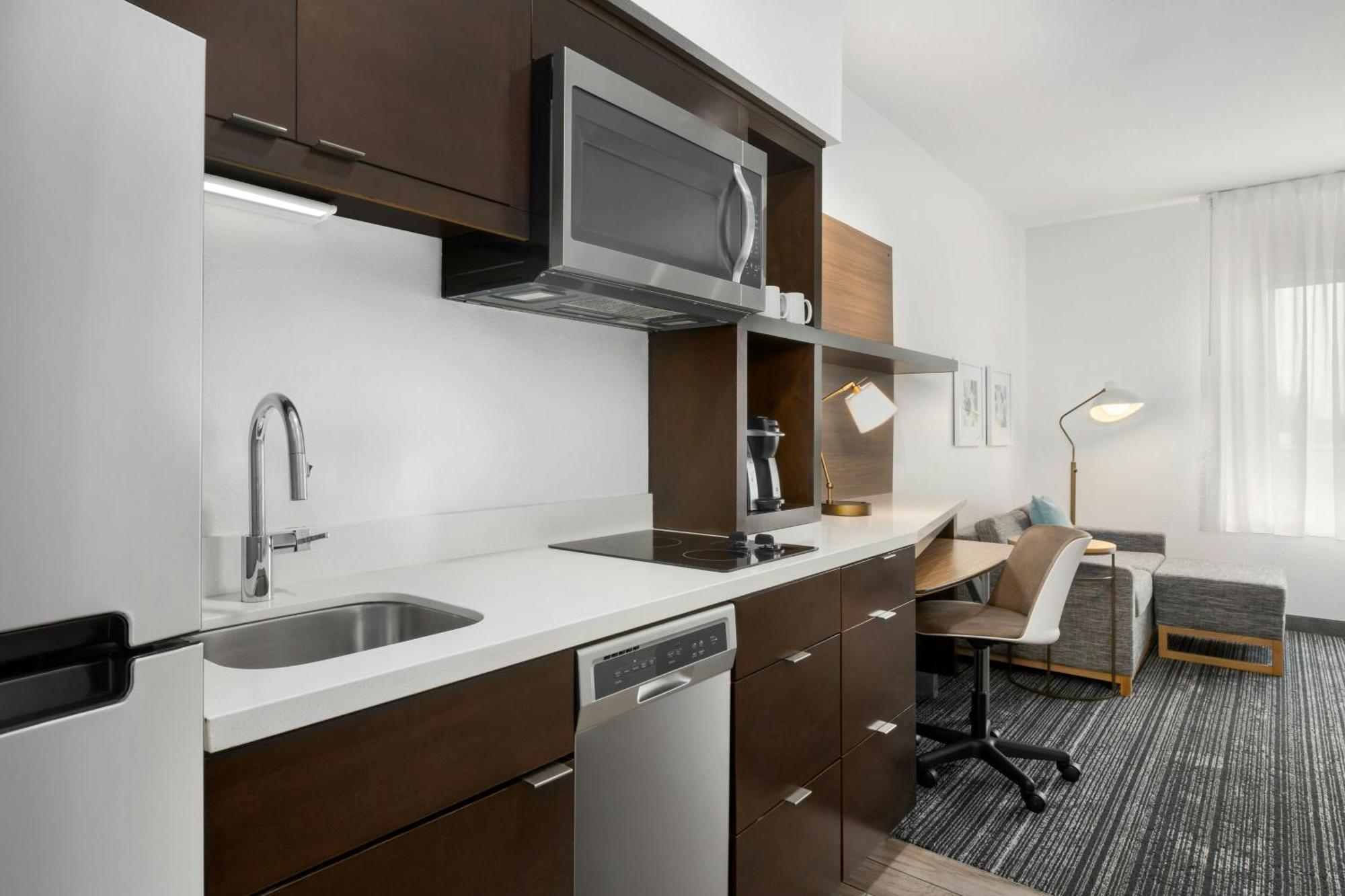 Towneplace Suites By Marriott Montgomery Eastchase Exterior photo